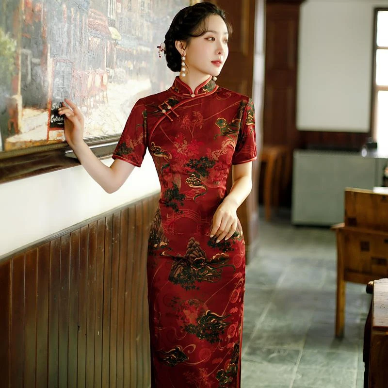 Summer Oriental Short Sleeve Mandarin Collar Cheongsam Improved Elegant Retro Red Printed Qipao
Summer Oriental Short Sleeve Mandarin Collar Cheongsam Improved Elegant Retro Red Printed Qipao