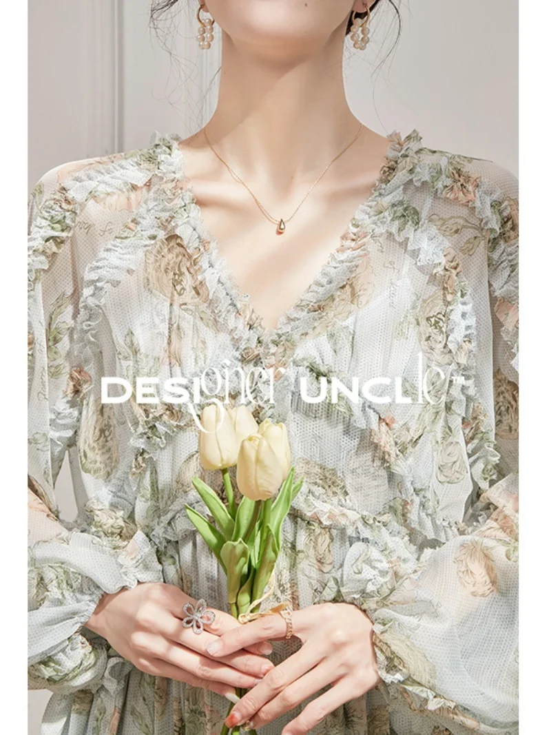 French Green Floral V-neck Dress with a Warm and Sophisticated Waist Style, Popular for Women in Long Dresses This Year in 2023
French Green Floral V-neck Dress with a Warm and Sophisticated Waist Style, Popular for Women in Long Dresses This Year in 2023