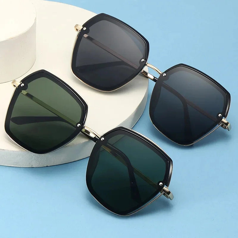 Polygonal Square Men Women Polarized Sunglasses Trend Classic Summer Driving Metal Polaroid Sun Glasses Fashion Retro Eyewear
Polygonal Square Men Women Polarized Sunglasses Trend Classic Summer Driving Metal Polaroid Sun Glasses Fashion Retro Eyewear