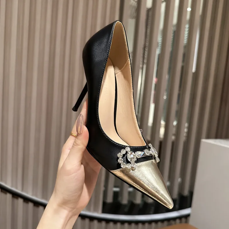 Water Diamond High Heels Women's Pointed Black Gold Colored Light Mouth New Design Sense Professional Single Shoes
Water Diamond High Heels Women's Pointed Black Gold Colored Light Mouth New Design Sense Professional Single Shoes