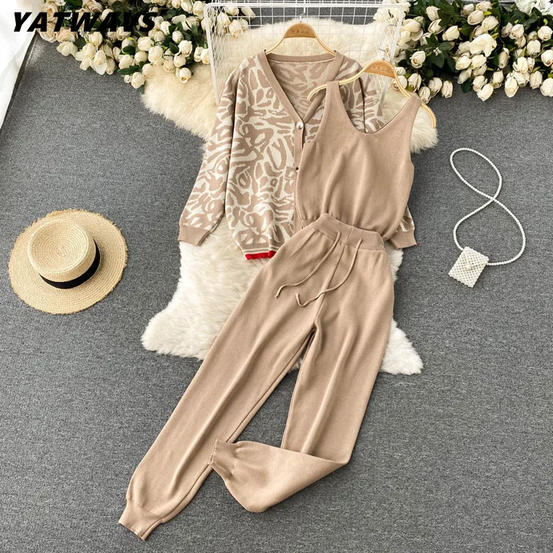 Casual Women Knitted 3 Piece Set Fall Winter Retro Leopard Printed Sweater Cardigan Coat+Camisole +Harem Pants Suits Tracksuit
Casual Women Knitted 3 Piece Set Fall Winter Retro Leopard Printed Sweater Cardigan Coat+Camisole +Harem Pants Suits Tracksuit