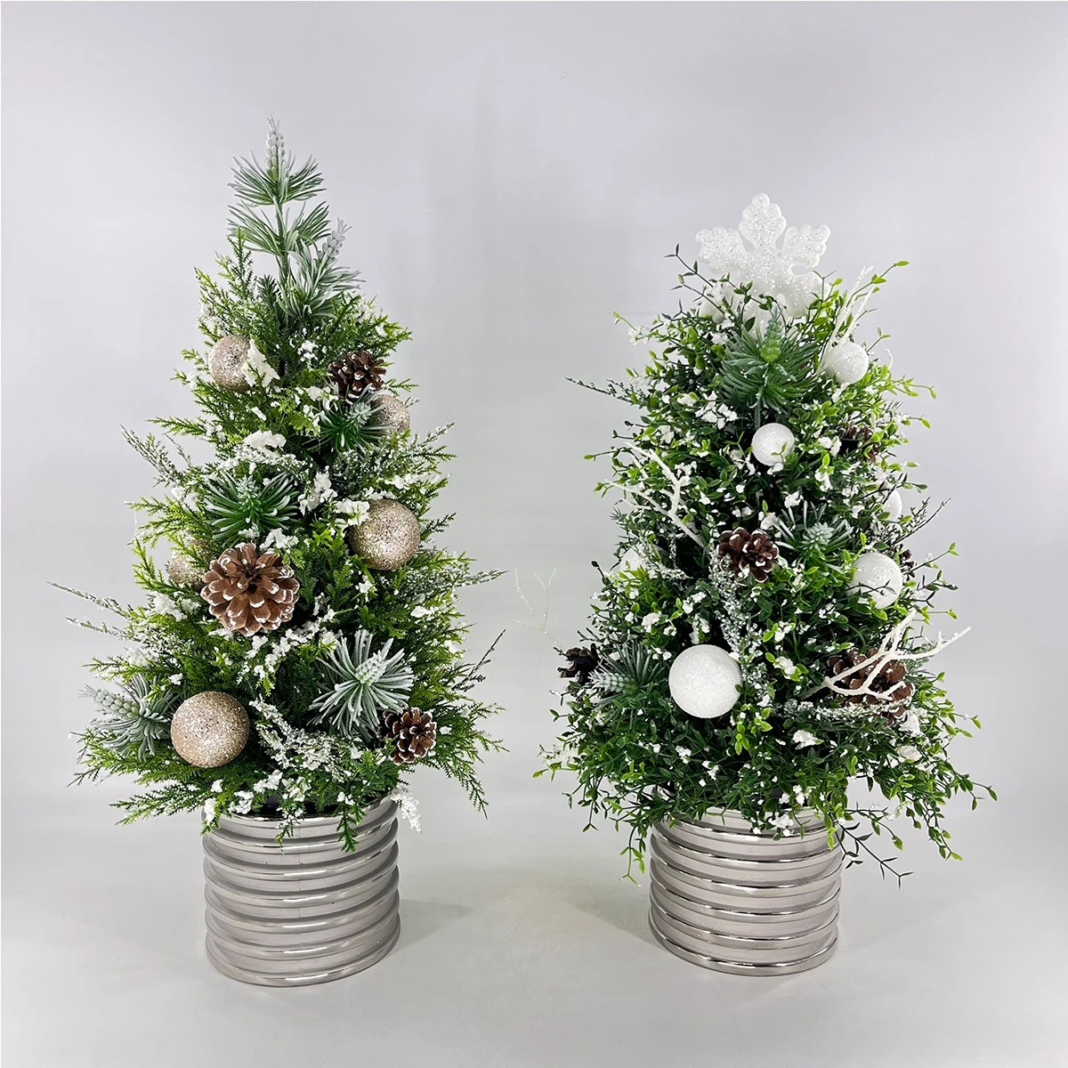 Large Artificial Christmas Tree With Silver Ceramic Pot Holiday New Year Xmas Party Decoration For Home Office Outdoor Mall Gift
Large Artificial Christmas Tree With Silver Ceramic Pot Holiday New Year Xmas Party Decoration For Home Office Outdoor Mall Gift
