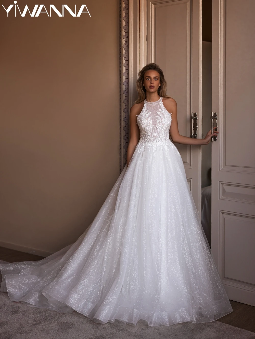 Shiny Sequins Beads A-line Long Bride Robe Sexy Halter Backless Wedding Dress Graceful Lace Appliques Bridal Gown Robe De Mariée
Shiny Sequins Beads A-line Long Bride Robe Sexy Halter Backless Wedding Dress Graceful Lace Appliques Bridal Gown Robe De Mariée