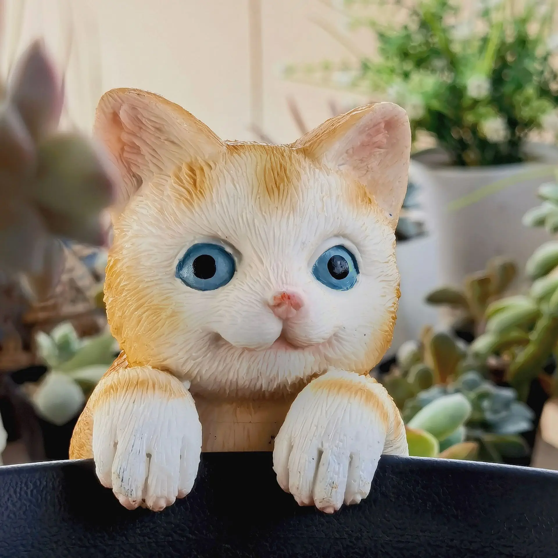 Cat Hanging Basin Climbing Tank Room Decor Art Tabletop Bonsai Decoration Creative Cartoon Animal Fish Tank Landscaping
Cat Hanging Basin Climbing Tank Room Decor Art Tabletop Bonsai Decoration Creative Cartoon Animal Fish Tank Landscaping