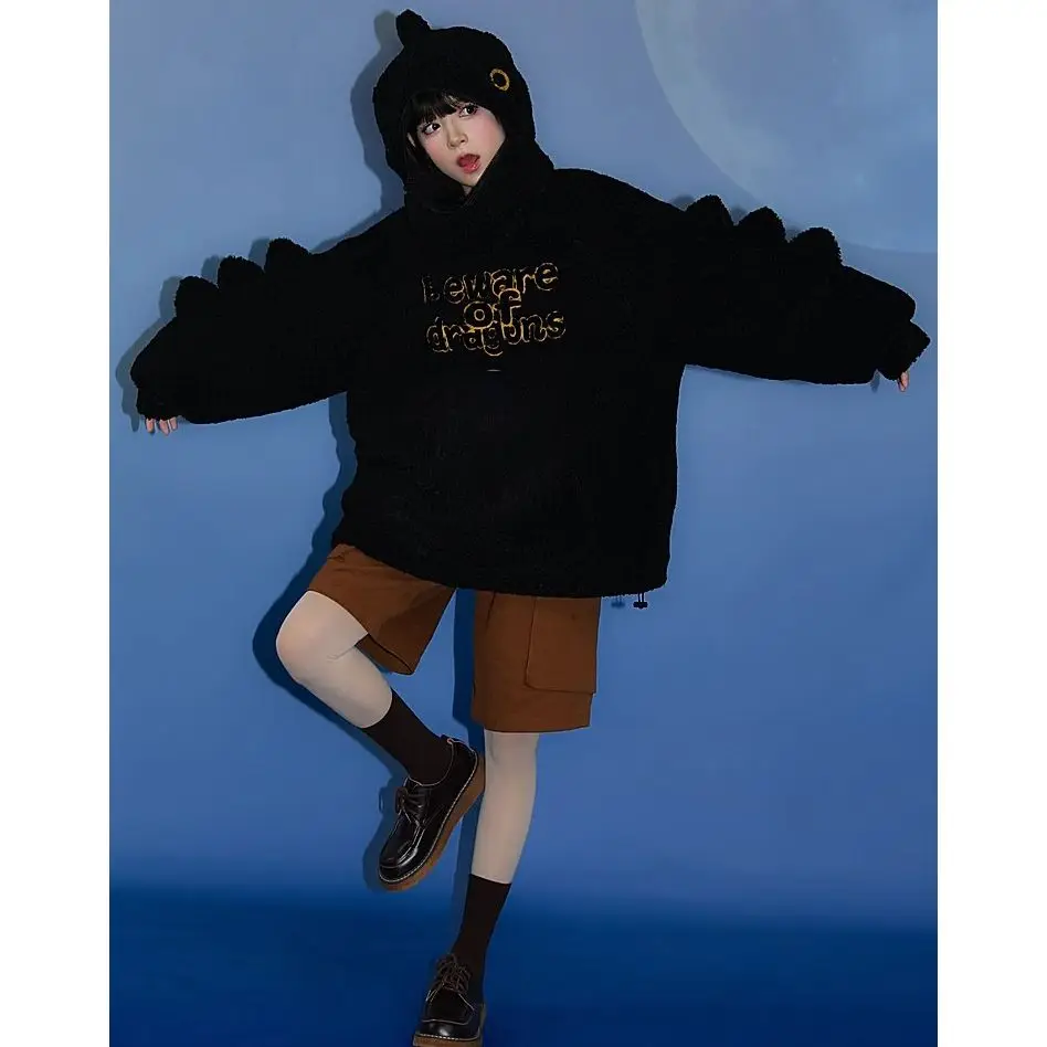 2024 Zodiac Dragon Wool Sweatshirt Hoodie Women Wool Zipper Hooded Pullover Sweatshirt Bib Pocket Cartoon Retro Y2k Top
2024 Zodiac Dragon Wool Sweatshirt Hoodie Women Wool Zipper Hooded Pullover Sweatshirt Bib Pocket Cartoon Retro Y2k Top