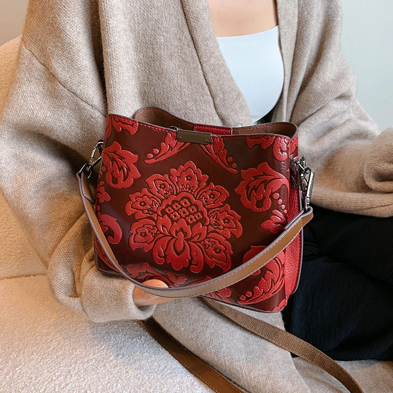 New Chinese Style Fashion Women's Handbag 2024 New PU High Quality Chinese Traditional Printed Shoulder Bag Crossbody Bag
New Chinese Style Fashion Women's Handbag 2024 New PU High Quality Chinese Traditional Printed Shoulder Bag Crossbody Bag