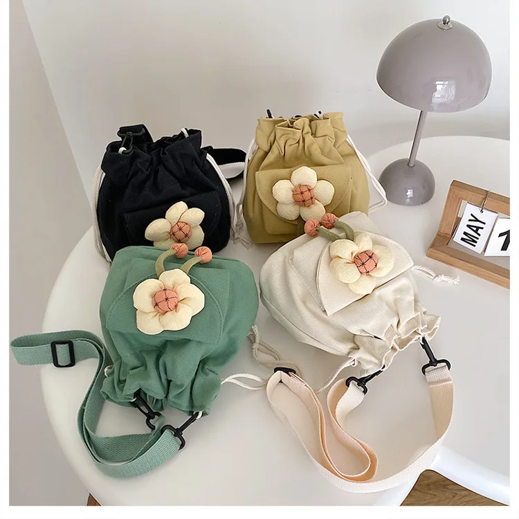 Small Bag Women's Fashion Trend Flower Canvas Bag One Shoulder Crossbody Bucket Bag
Small Bag Women's Fashion Trend Flower Canvas Bag One Shoulder Crossbody Bucket Bag