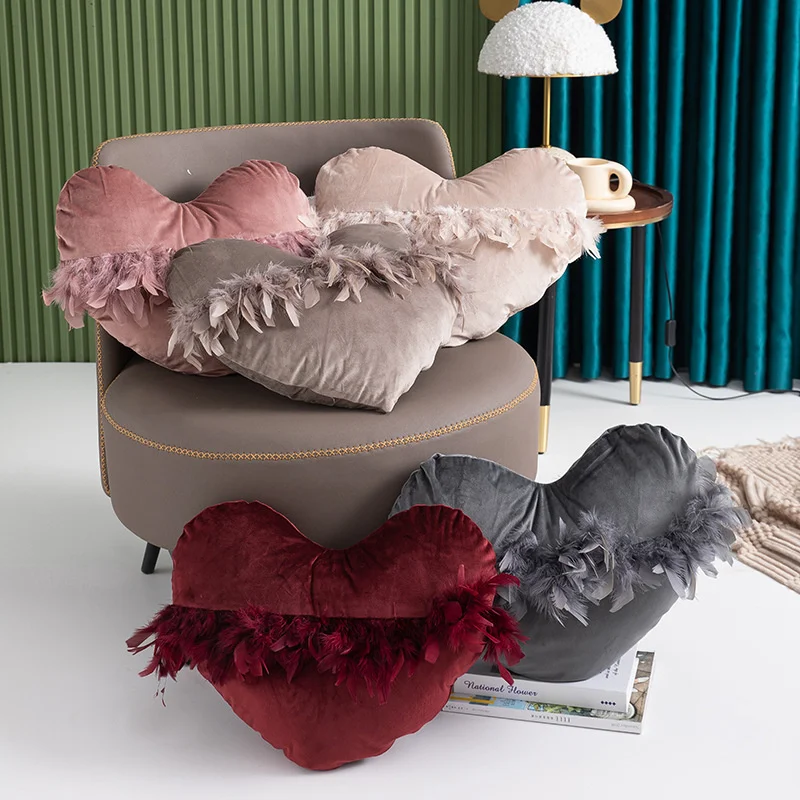 

Бархатная наволочка в скандинавском стиле, декоративное украшение для гостиной, дивана, подушки в форме сердца с перьями, 40 х50 см, бежевая