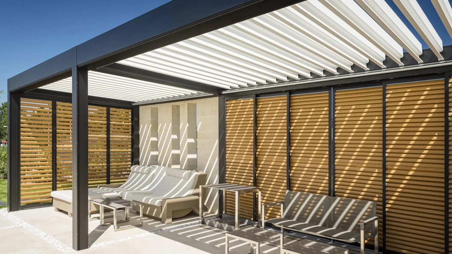 Современный алюминиевый выдвижной тент для двора, автоматический моторизованный жалюзи, уличная беседка с настенным покрытием 
Современный алюминиевый выдвижной тент для двора, автоматический моторизованный жалюзи, уличная беседка с настенным покрытием