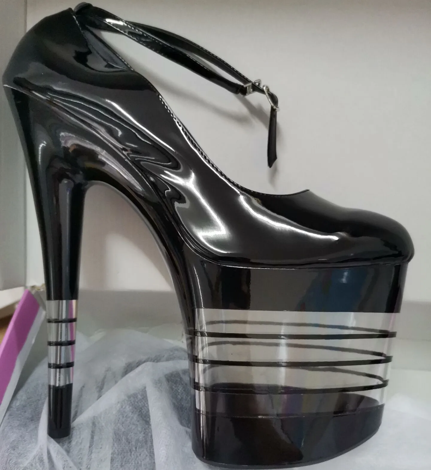 

20 cm high heels appeal Paris fashion fashionable nightclub princess shoes Black paint bottom leather dance shoes