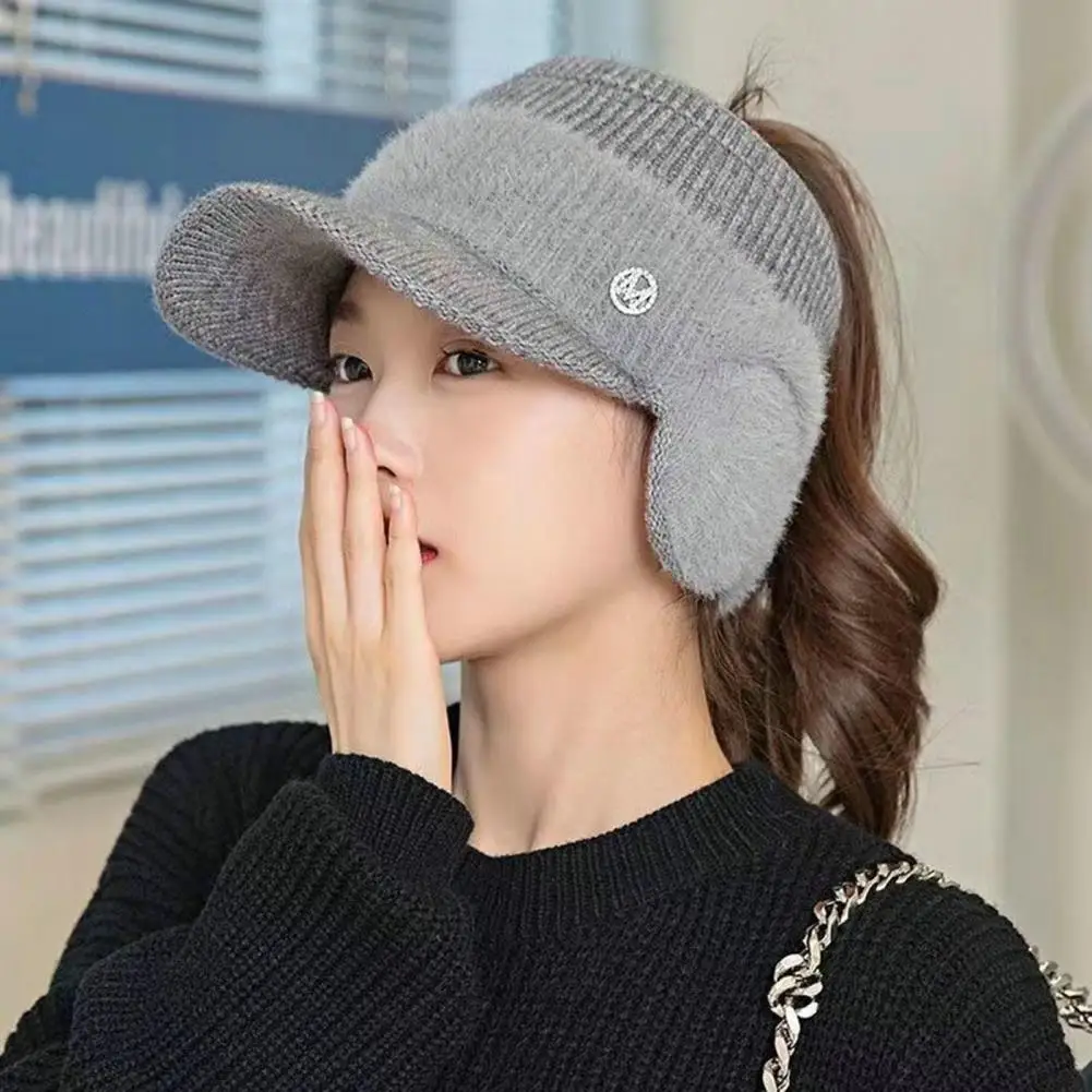 

Stylish Women Riding Hat Sweet Short Brim Autumn Winter Sun Protection Knitting Ponytail Hat Knitted Hat Coldproof