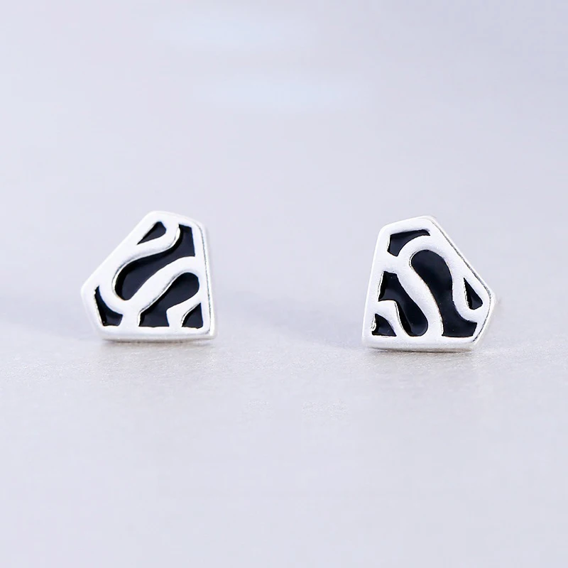 

YIZIZAI Enamel Black Cute Superman Stud Earrings for Women Girls Silver Color Earrings Fashion Wedding Jewelry 2023 New Gift