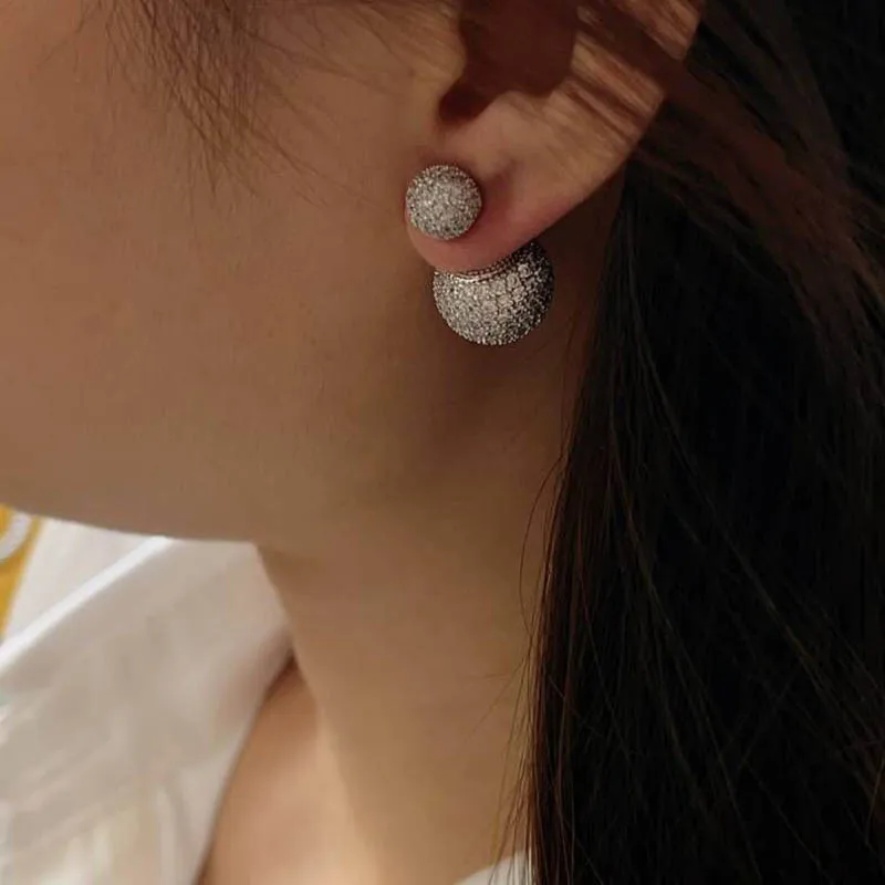 Luxury zircon ball bubble stud earrings gorgeous OL style simple exquisite super flash piercing
Luxury zircon ball bubble stud earrings gorgeous OL style simple exquisite super flash piercing