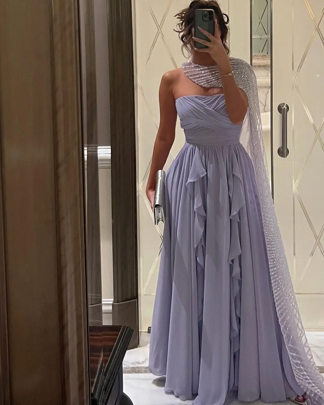 Strapless Sleeveless Prom Dresses Sequins Floor Length Tulle Cape Evening Gown Party 2023 Saudi Arabia Women's Formal Prom
Strapless Sleeveless Prom Dresses Sequins Floor Length Tulle Cape Evening Gown Party 2023 Saudi Arabia Women's Formal Prom