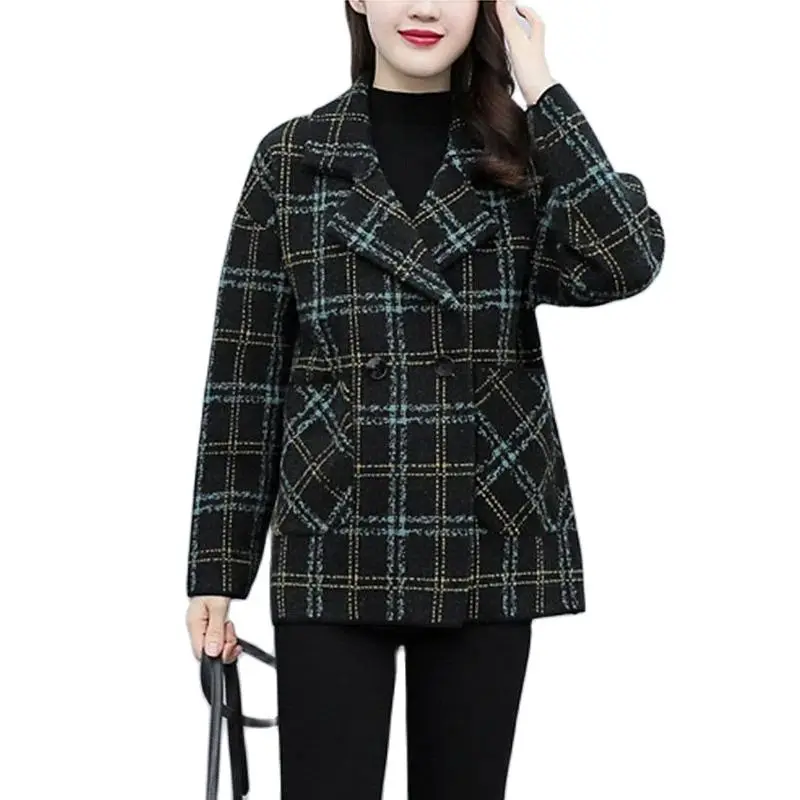 Autumn Winter Short Woolen Jacket Female 2022 New Retro Lattice High End Temperament Suit Collar Double Sided Woolen Women Coat
Autumn Winter Short Woolen Jacket Female 2022 New Retro Lattice High End Temperament Suit Collar Double Sided Woolen Women Coat