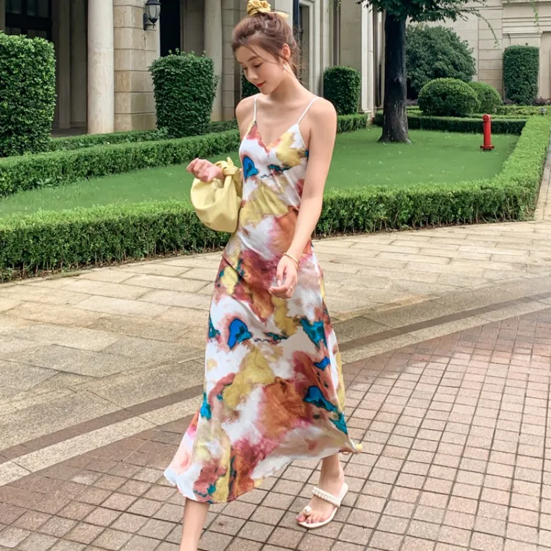 2023 New Summer Style Dress Color Painting Printing French Camisole V-neck Appear Thin Temperament Fairy Wind Free Shipping
2023 New Summer Style Dress Color Painting Printing French Camisole V-neck Appear Thin Temperament Fairy Wind Free Shipping