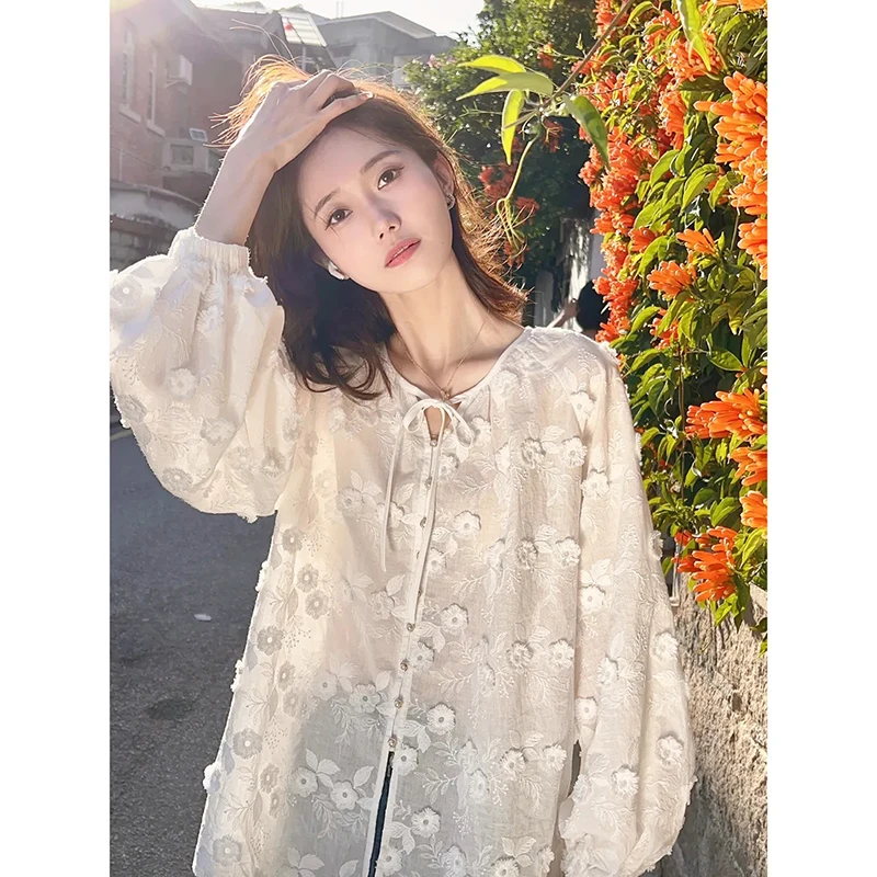 Elegant Sweet White Shirts Women Korean Floral Embroidery Puff Long Sleeve Blouses Office Ladies Fashion Streetwear Chic Tops
Elegant Sweet White Shirts Women Korean Floral Embroidery Puff Long Sleeve Blouses Office Ladies Fashion Streetwear Chic Tops