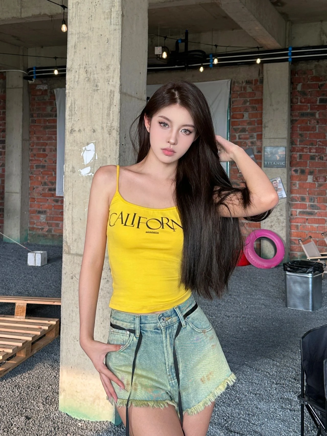 Summer American Retro Women's Crop Top Fashion Sexy Slim Casual Sleeveless Camisole Padded Dopamine Letter Print
Summer American Retro Women's Crop Top Fashion Sexy Slim Casual Sleeveless Camisole Padded Dopamine Letter Print