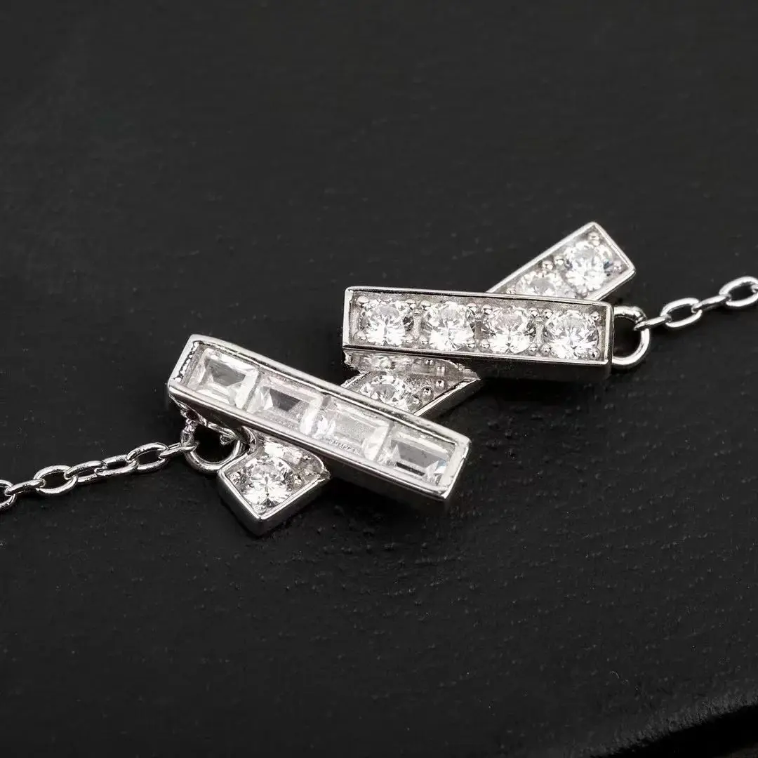 New 2023 Trend Classic High Quliaty Famous Brand Luxury Jewelry Bracelets For Women Zircon Pure Sliver Geometry Straight Line
New 2023 Trend Classic High Quliaty Famous Brand Luxury Jewelry Bracelets For Women Zircon Pure Sliver Geometry Straight Line