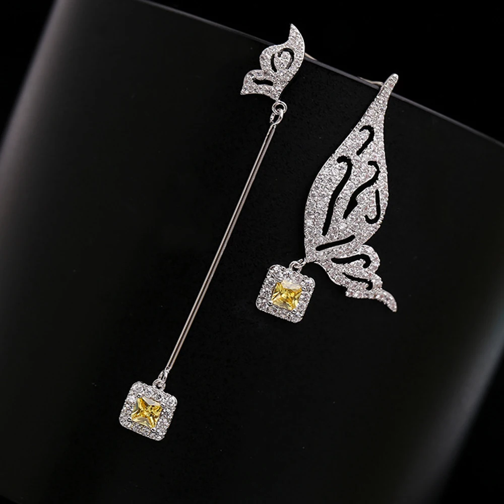 2023 New Luxury Fashion Cubic Zirconia Asymmetrical Butterfly Drop Earrings for Women Korean Trend Wedding Party Jewelry Gift
2023 New Luxury Fashion Cubic Zirconia Asymmetrical Butterfly Drop Earrings for Women Korean Trend Wedding Party Jewelry Gift