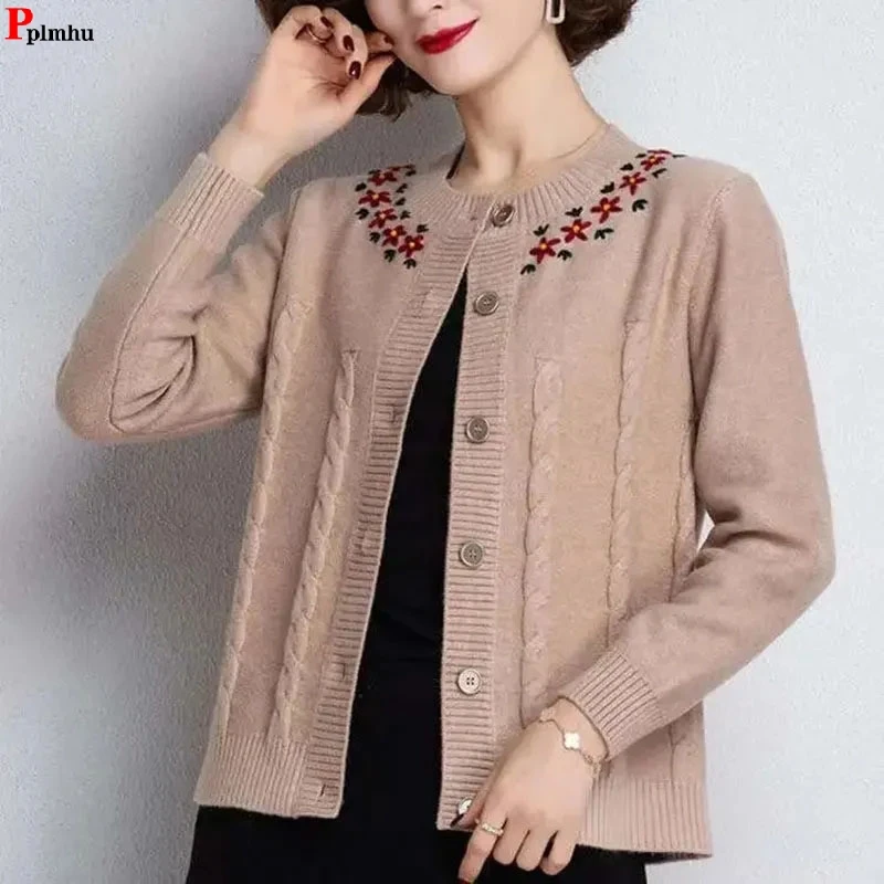 Spring Fall Loose Knitted Cardigan Embroidery Soft Knit Long Sleeve Sweater Free Ship Tops Coat Large Size 82kg Malhas Casaco
Spring Fall Loose Knitted Cardigan Embroidery Soft Knit Long Sleeve Sweater Free Ship Tops Coat Large Size 82kg Malhas Casaco
