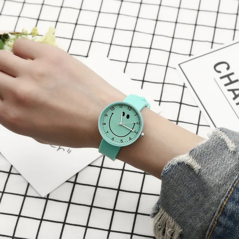 Hot New Women's Watch Fashion Luxury Smile Teenage Girl Wristwatch lovely Comfortable Children's Watch Relogio Masculino Clock
Hot New Women's Watch Fashion Luxury Smile Teenage Girl Wristwatch lovely Comfortable Children's Watch Relogio Masculino Clock