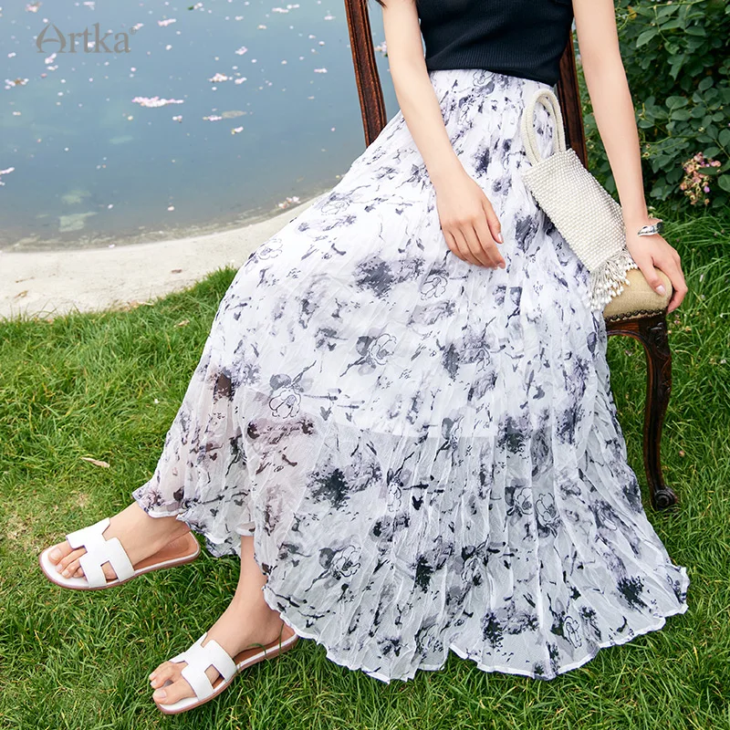 ARTKA 2023 Summer New Women Skirt Fashion Elegant Elastic High Waist A-Line Skirts Black&White Print Long Skirt Female QA92036X
ARTKA 2023 Summer New Women Skirt Fashion Elegant Elastic High Waist A-Line Skirts Black&White Print Long Skirt Female QA92036X