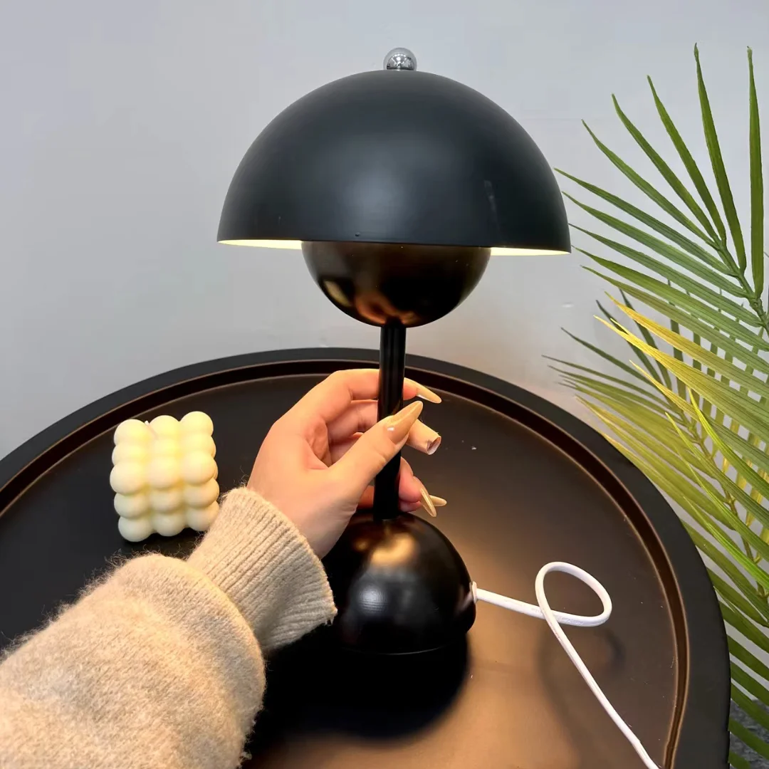 Nordic Flower Bud Table Lamp LED Touch Dimming Desk Lamp USB Bedside Lamp Night Light for Reading/Resteaurant/Coffe Decoration
Nordic Flower Bud Table Lamp LED Touch Dimming Desk Lamp USB Bedside Lamp Night Light for Reading/Resteaurant/Coffe Decoration