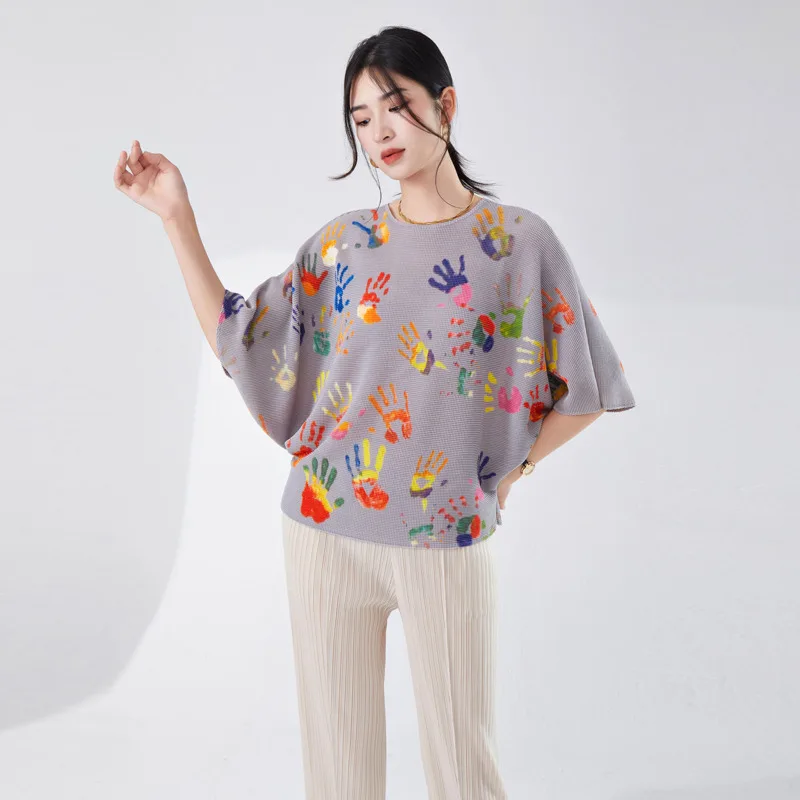 COZOK Summer 2024 New Personalized Print Design Women's Short Sleeved T-shirt Round Neck Bat Sleeves Pleated Top WT6148
COZOK Summer 2024 New Personalized Print Design Women's Short Sleeved T-shirt Round Neck Bat Sleeves Pleated Top WT6148