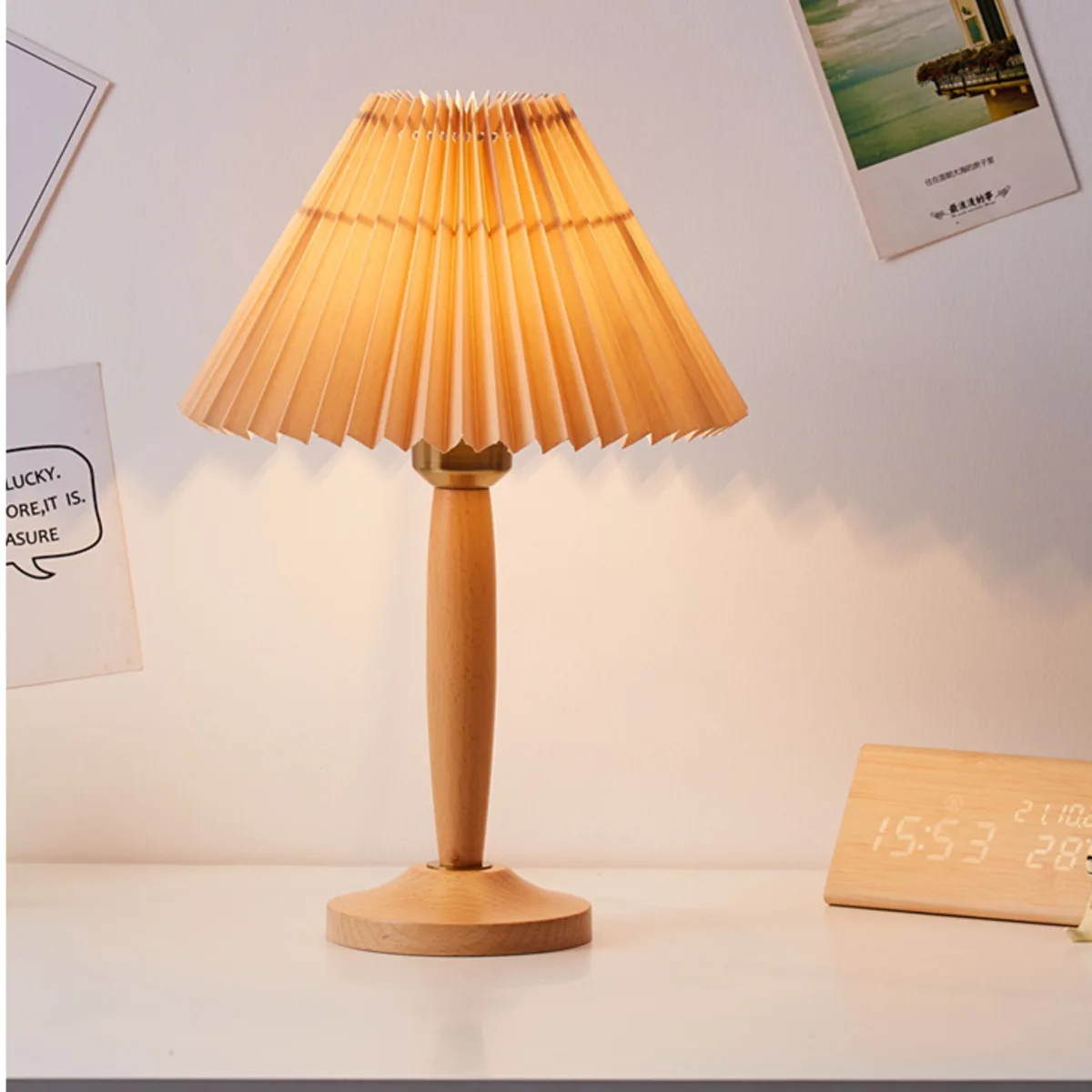 Vintage Table Lamp ins pleated girl net red sun Nordic decoration bedroom warm solid wood bedside lamp
Vintage Table Lamp ins pleated girl net red sun Nordic decoration bedroom warm solid wood bedside lamp
