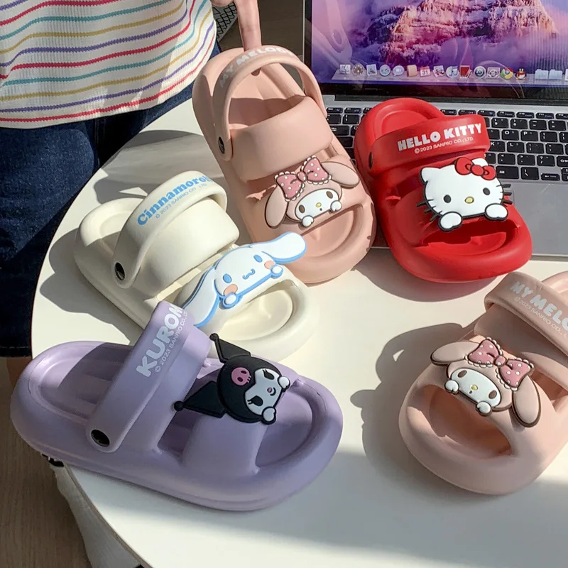 Сандалии Sanrio Kouromi домашние Нескользящие, Мультяшные шлепанцы Hello Kitty, толстая подошва, мультяшный рисунок, летние аксессуары, подарок
Сандалии Sanrio Kouromi домашние Нескользящие, Мультяшные шлепанцы Hello Kitty, толстая подошва, мультяшный рисунок, летние аксессуары, подарок
