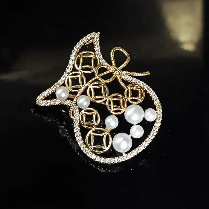 

OKILY Delicate Micro Inlaid Zircon Ingot Bag Brooches Atmospheric Freshwater Pearl Money Bag Brooch Pin Corsage New Year Gift