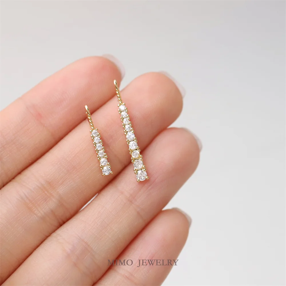 Zircon Inlaid Simple Straight Fringe Charm Pendants 14K Gold Plated Brass Jewelry Making Supplies Diy Accessories M-492
Zircon Inlaid Simple Straight Fringe Charm Pendants 14K Gold Plated Brass Jewelry Making Supplies Diy Accessories M-492
