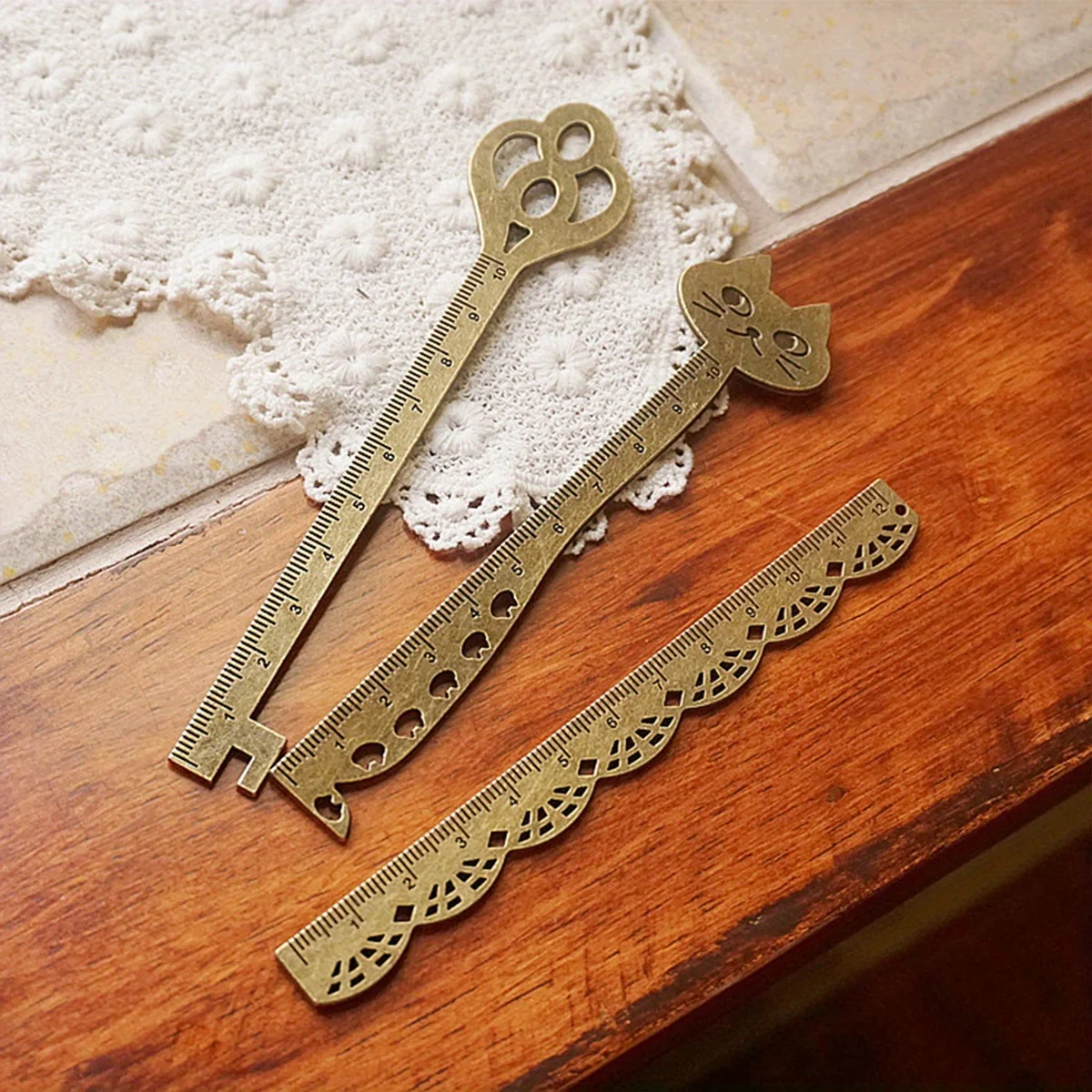 3 Pcs/pack Key Shape Ruler 3 Style Cat Shape for Student Drawing Rulers Can DIY Bookmarks Reading Tools Office School Supplies
3 Pcs/pack Key Shape Ruler 3 Style Cat Shape for Student Drawing Rulers Can DIY Bookmarks Reading Tools Office School Supplies