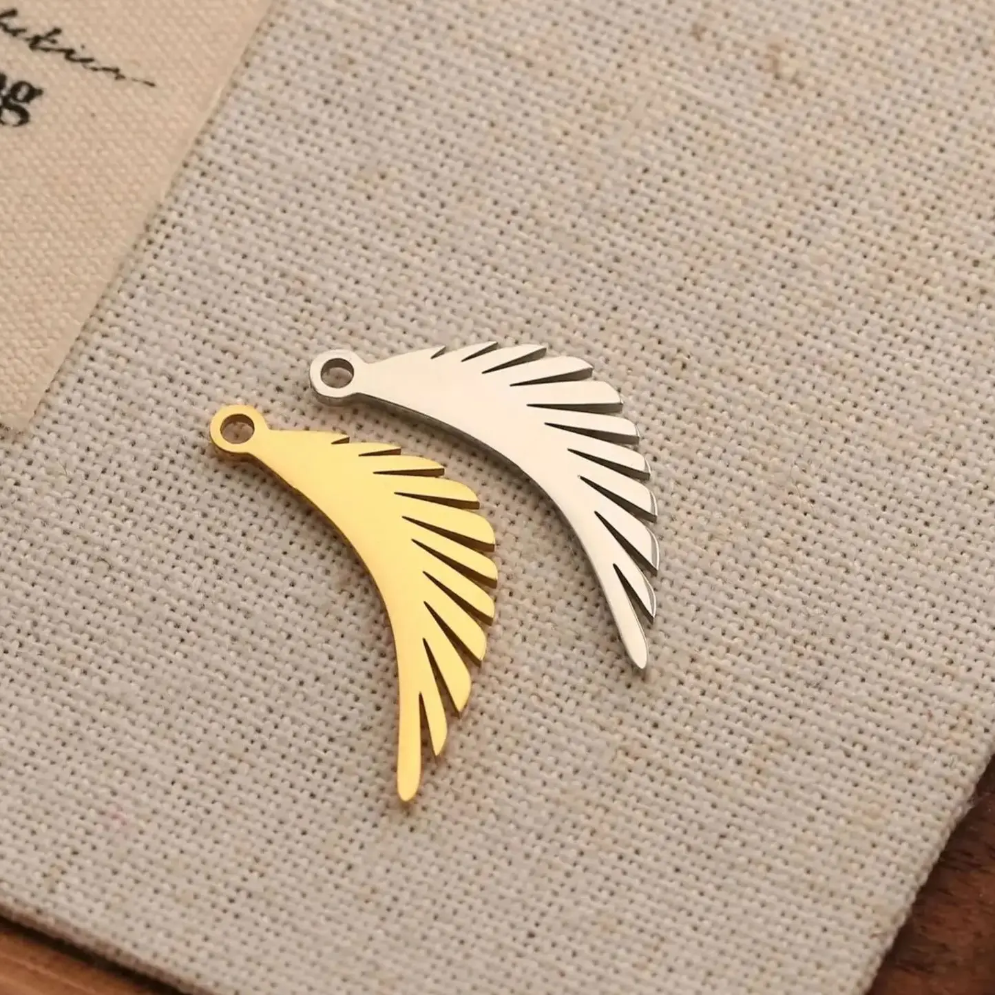 5Pcs Angel Wings Charms No Fade Mirror Polished Stainless Steel Pendants Handmade DIY Bracelet Necklace Earring Jewelry Making
5Pcs Angel Wings Charms No Fade Mirror Polished Stainless Steel Pendants Handmade DIY Bracelet Necklace Earring Jewelry Making