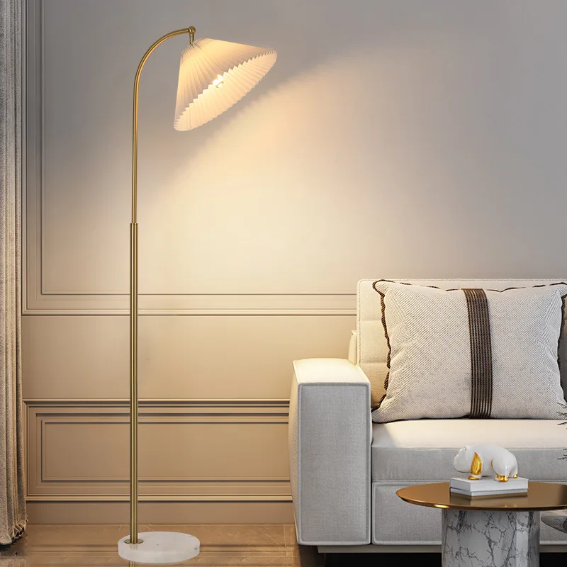 

Роскошные напольные лампы в стиле ретро для гостиной для креативного кабинета, спальни, прикроватного декора, вертикальная тканевая атмосферная лампа