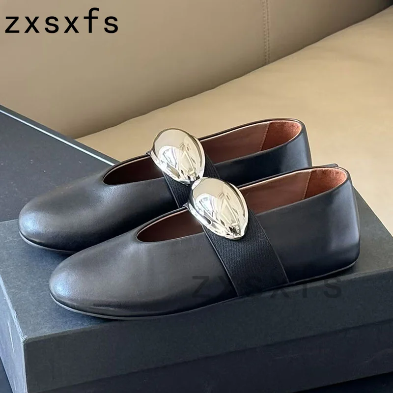 Black Leather Metal Decor Flat Shoes For Women Spring Slip On Loafers Round Toe Ballet Flats Shoes Ladies Rome Dress Mules
Black Leather Metal Decor Flat Shoes For Women Spring Slip On Loafers Round Toe Ballet Flats Shoes Ladies Rome Dress Mules