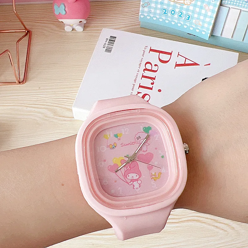 Kawaii Sanrio Quartz Watches Hello Kittys Accessories Cute Cartoon Anime Silicone Student Children's Watches Toys for Girls Gift
Kawaii Sanrio Quartz Watches Hello Kittys Accessories Cute Cartoon Anime Silicone Student Children's Watches Toys for Girls Gift