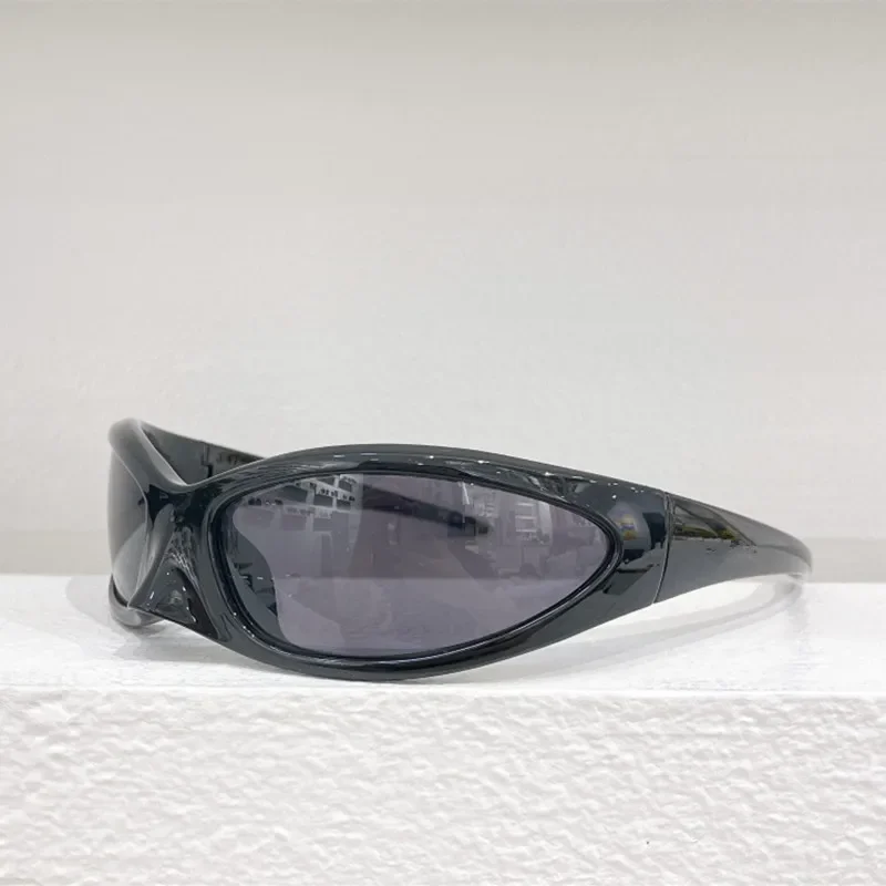 

2024 Trend Steampunk Sunglasses Women Goggle Fashion Sun Glasses Punk Eyewear Female Y2K Outdoor Shades Eyeglasses UV400