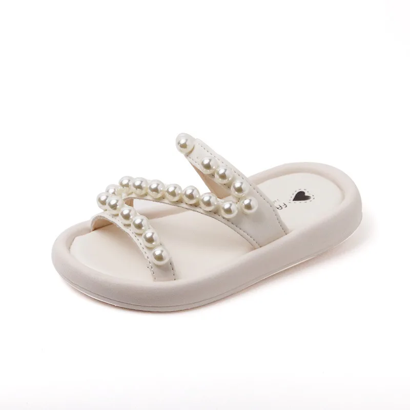Children Slippers for Girls 2023 Summer New Korean Style Kids Fashion Pearl Strap Platform Princess Sandals Solid Simple Casual 
Children Slippers for Girls 2023 Summer New Korean Style Kids Fashion Pearl Strap Platform Princess Sandals Solid Simple Casual