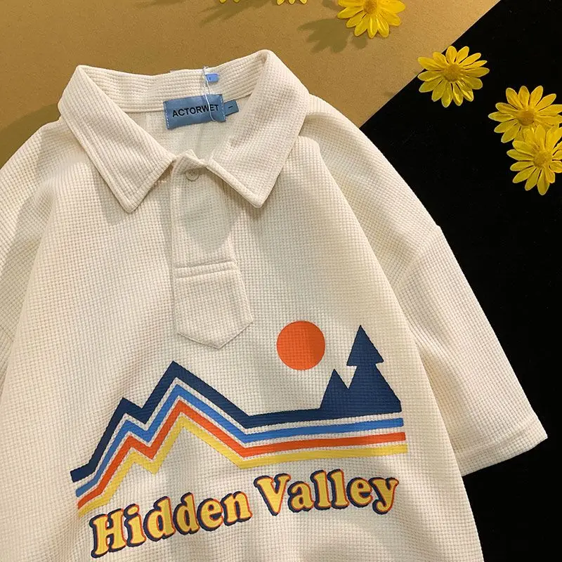 Japanese college style small tie design Polo men and women Hong Kong style couple extra large size waffle half sleeve T-shirt
Japanese college style small tie design Polo men and women Hong Kong style couple extra large size waffle half sleeve T-shirt