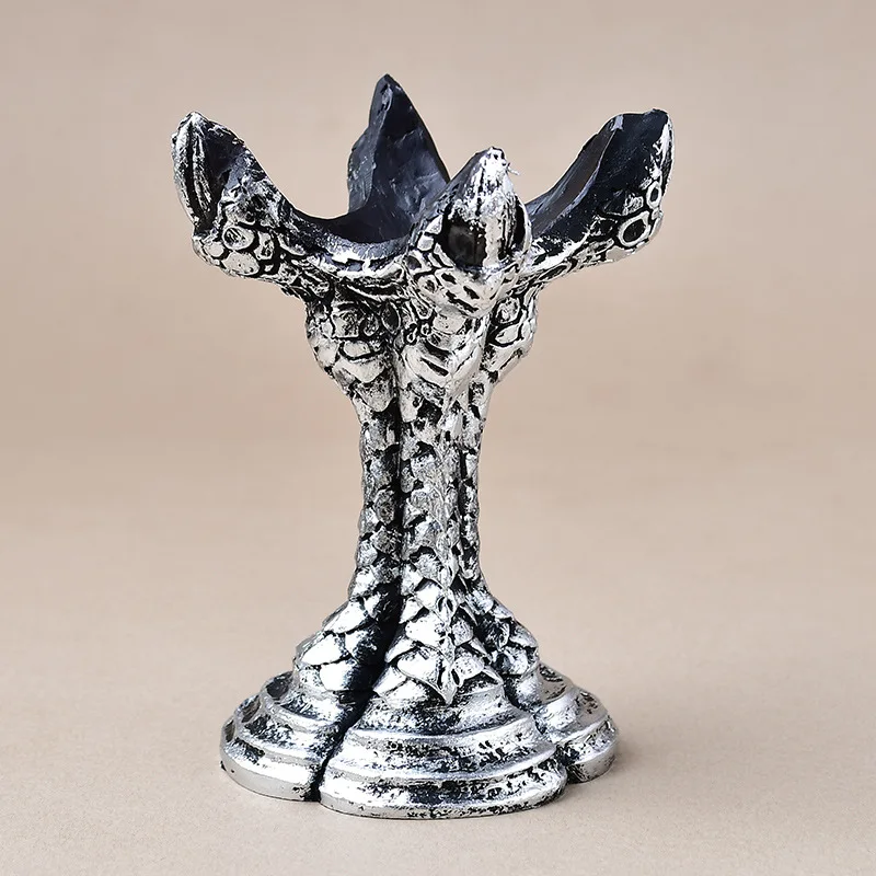 Dragon claw resin ornaments crafts home decoration crystal ball base energy stone ore original stone bracket
Dragon claw resin ornaments crafts home decoration crystal ball base energy stone ore original stone bracket