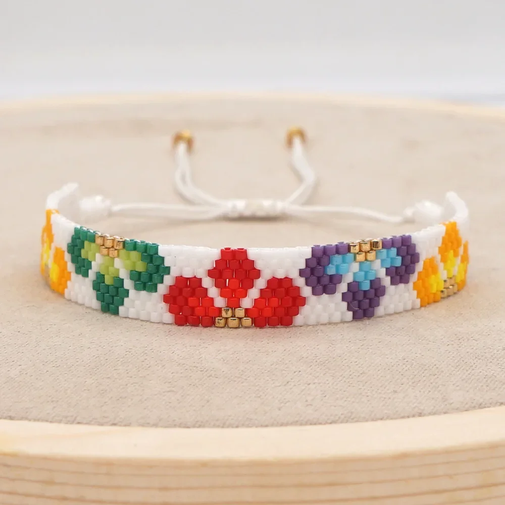 

Beaded Bracelet Hand woven Simplicity Adjustable Versatile Small daisy flower fashion Bohemia Unisex Rice Ball Bracelet