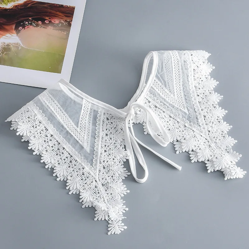 Lace Hollow Out Fake Collars for Women Floral Embroidered Detachable Collar Female Removable Cotton Polyester False Collar
Lace Hollow Out Fake Collars for Women Floral Embroidered Detachable Collar Female Removable Cotton Polyester False Collar