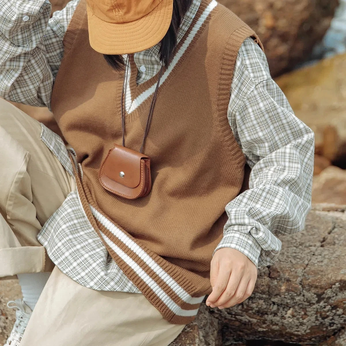 Yasuk Autumn Winter Solid Casual Pullover Tess Pullover Vest Women's Loose Knitted Top Style Sweater Gentle Solid Stripes Unisex
Yasuk Autumn Winter Solid Casual Pullover Tess Pullover Vest Women's Loose Knitted Top Style Sweater Gentle Solid Stripes Unisex