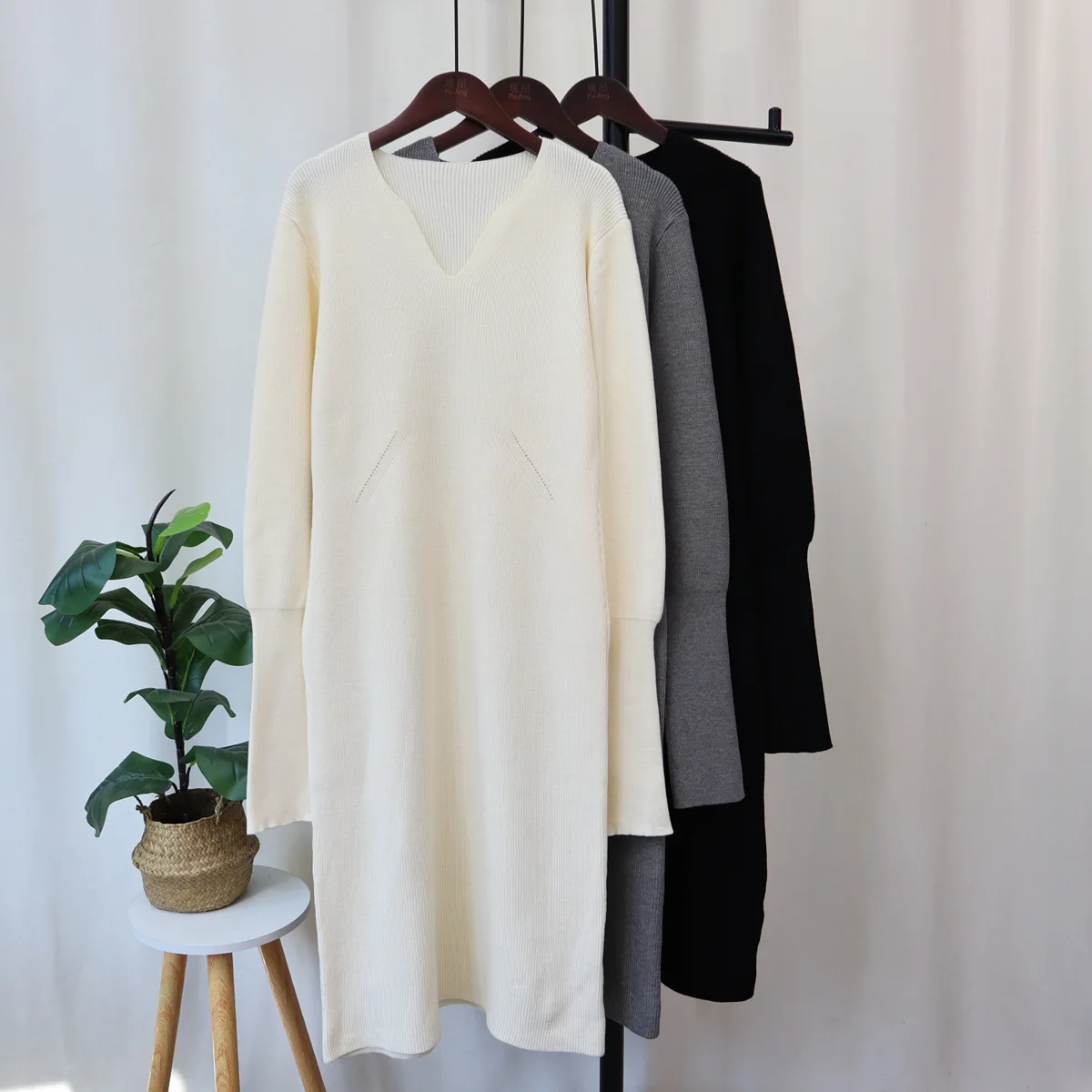 Sweater Dress Women Knit Spring V-neck 2023 Sexy Jumpers Loose Pullovers Work Jumpers Autumn Winter Vestidos Streetwear Jumper
Sweater Dress Women Knit Spring V-neck 2023 Sexy Jumpers Loose Pullovers Work Jumpers Autumn Winter Vestidos Streetwear Jumper