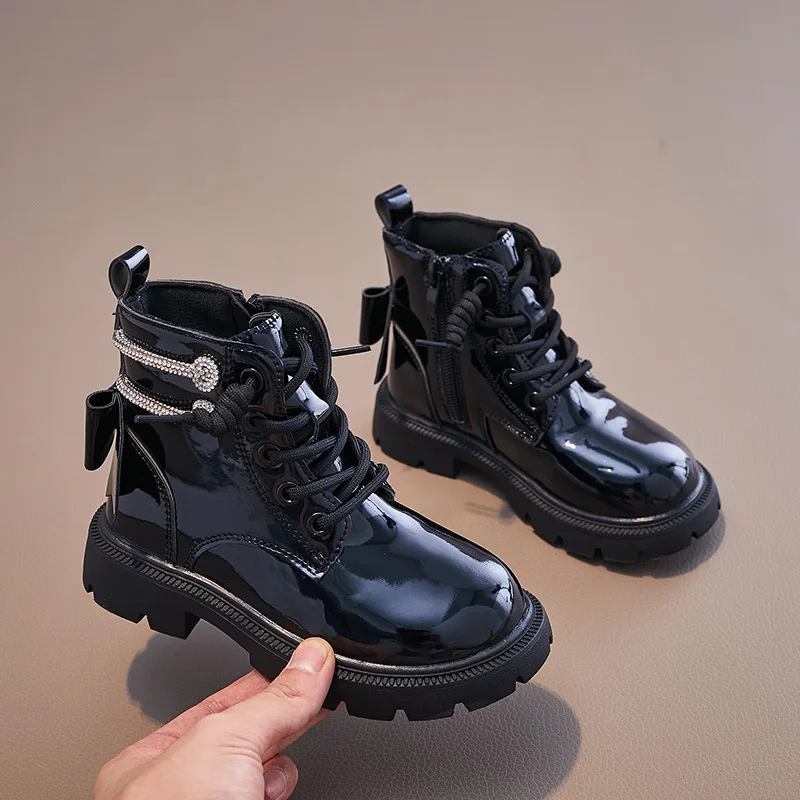 2023 spring autumn Kids Girls Boots PU Leather Waterproof Plush Kids Snow Boots Fashion Non-slip Shoes Back Bow Children Shoes
2023 spring autumn Kids Girls Boots PU Leather Waterproof Plush Kids Snow Boots Fashion Non-slip Shoes Back Bow Children Shoes