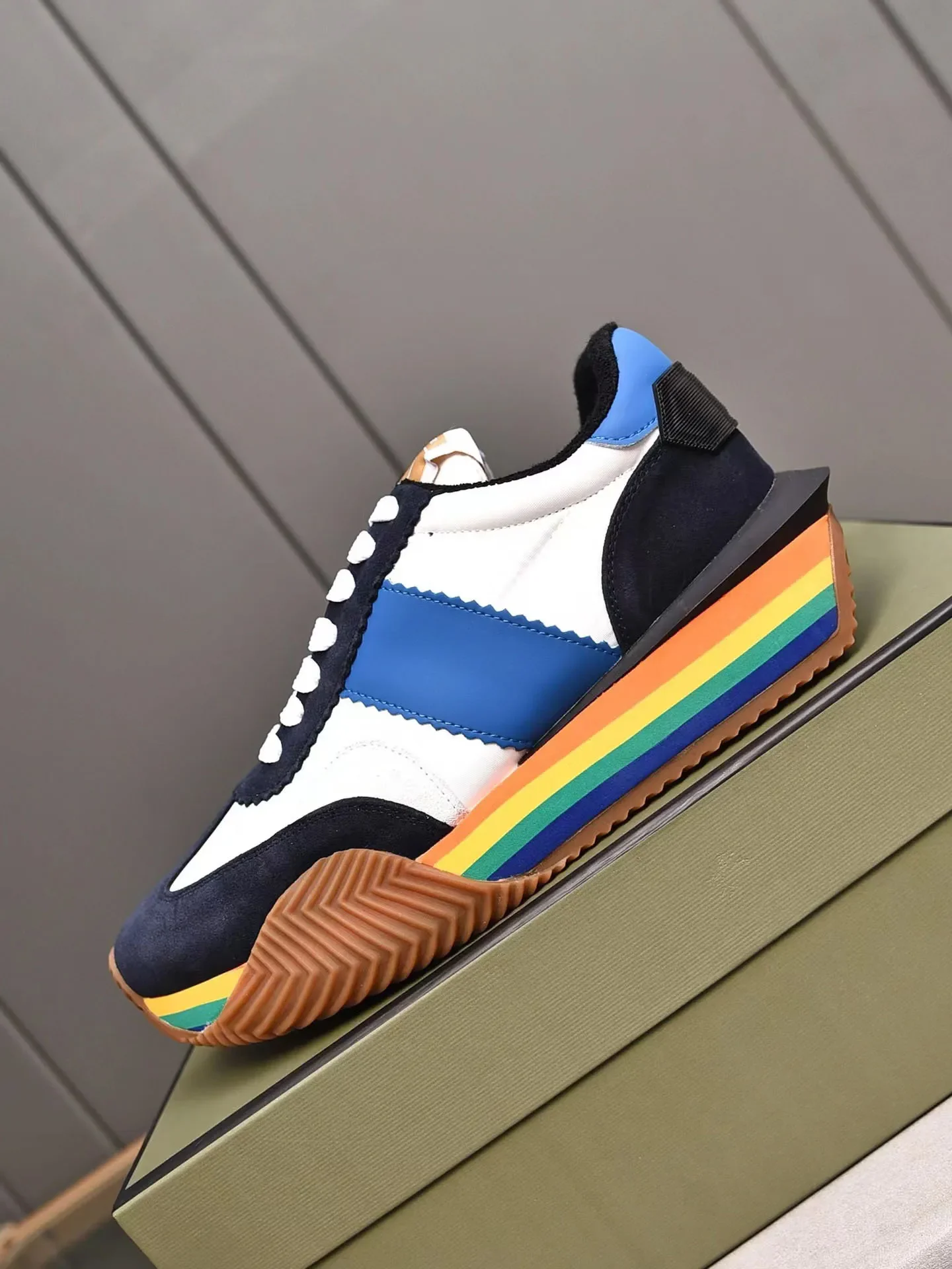 TF brand 2024 Spring/Summer New Luxury Brand Sports Shoes Business Casual Shoes Thick Sole Men's Shoes high-quality
TF brand 2024 Spring/Summer New Luxury Brand Sports Shoes Business Casual Shoes Thick Sole Men's Shoes high-quality