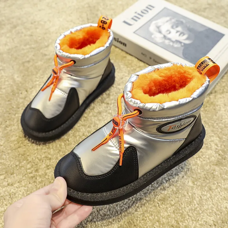 Boy's Girl's Winter Warm Fur Lining Non-Slip Leather Snow Shoes Ankle Flat Waterproof Outdoor Durable Plush Snow Boots for Kids
Boy's Girl's Winter Warm Fur Lining Non-Slip Leather Snow Shoes Ankle Flat Waterproof Outdoor Durable Plush Snow Boots for Kids