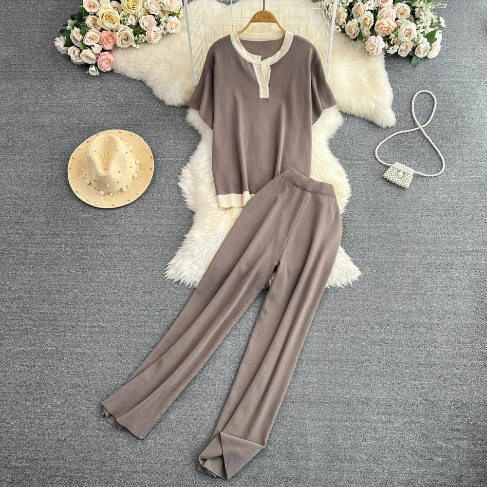 Fashion Set Korean Contrast Short Sleeve Round Neck Loose knit Top Two Piece High Waist Straight Leg Wide Leg Pants
Fashion Set Korean Contrast Short Sleeve Round Neck Loose knit Top Two Piece High Waist Straight Leg Wide Leg Pants